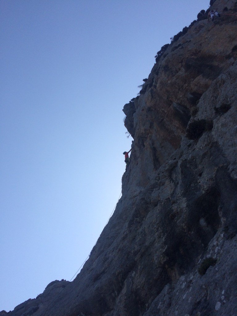 Ja jyrkkää on, kuten kalkkikivellä melkein aina