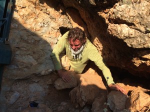 ...mutta ulos ryöminen on vähän sotkuista puuhaa...